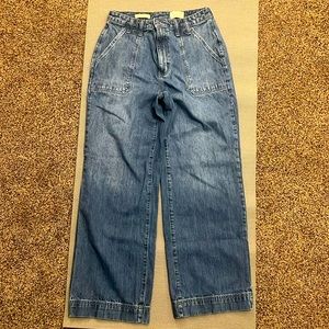 High rise wide leg Jean 8/R